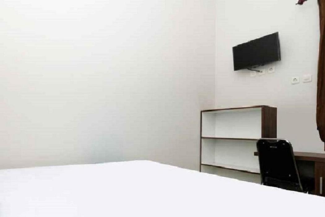 Cah Ayu Guest House Malang Exterior foto